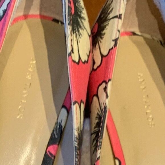 WARDROBE CLEAR OUT - WOW SHOES - GORGEOUS EYE OPENING Floral coral red Heels - Picture 7 of 7